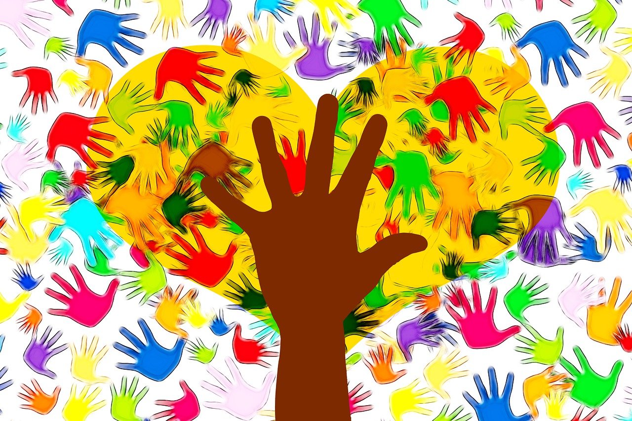 Capitale Italiana del Volontariato 2027: Aperto il Bando. Il tuo Comune è pronto a diventare un modello nazionale?